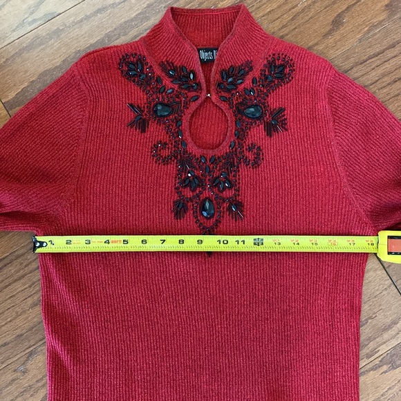 Objects Dart red O/S sparkly rhinestone Tunic sweater -Size Medium - Picture 9 of 10